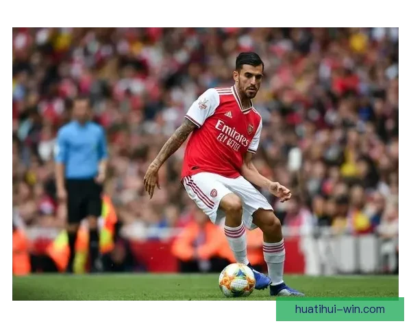 伊森首发回归贡献17分8助攻 队友支持成困境中最大依靠